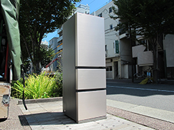 ���T�C�N���V���b�v�@�_�� �œ����①��R-V32NV�iN)�̔̔�